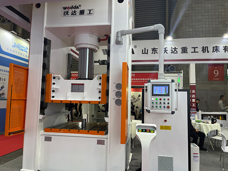 YQ34系列框架式液压机.jpg