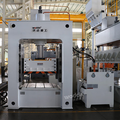 150吨框架式液压机